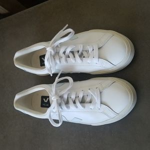 VEJA Campo sneaker white/ matcha size 6 US